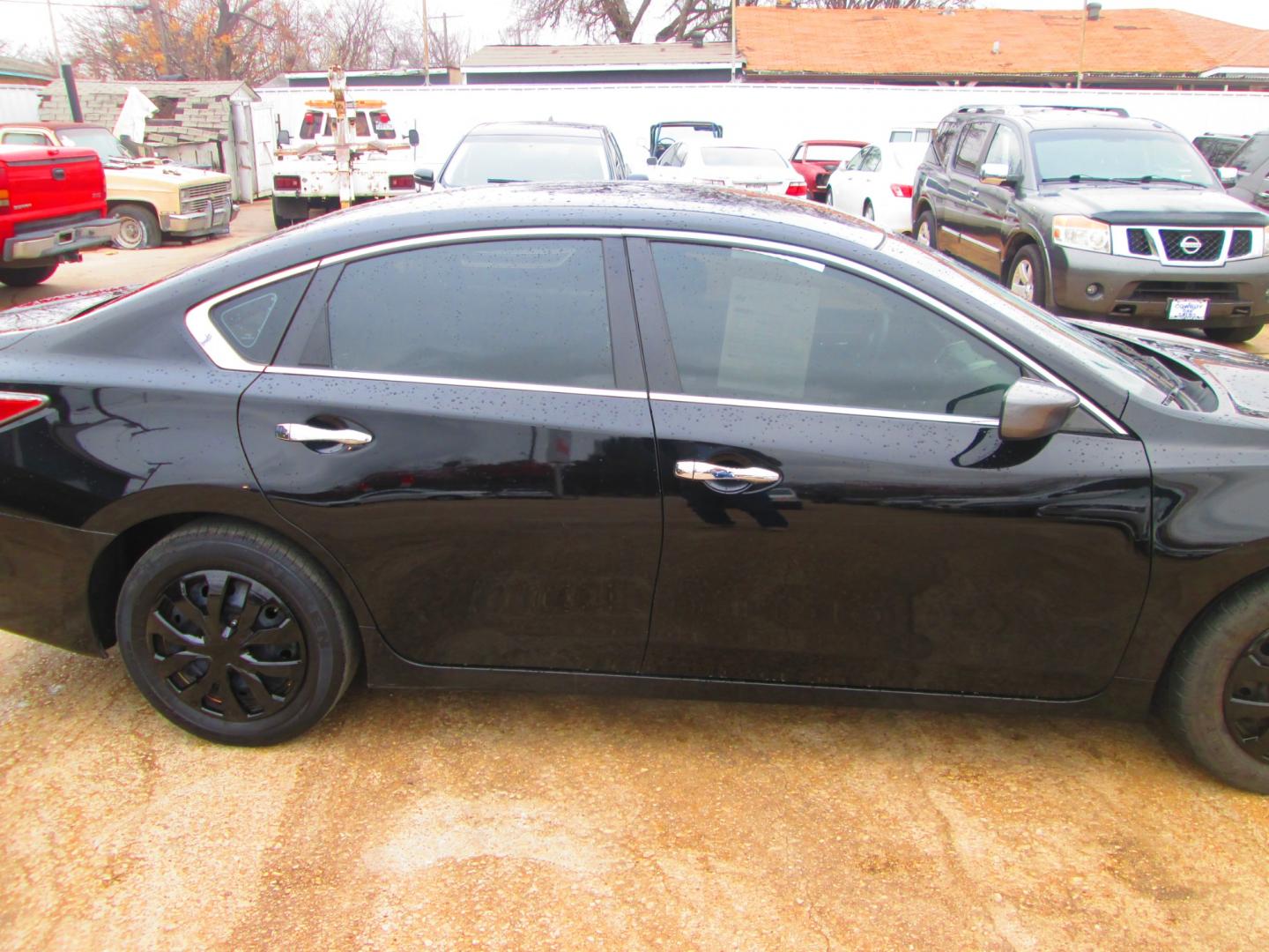 2015 BLACK /BLACK Nissan Altima 2.5 S (1N4AL3AP2FC) with an 2.5L L4 DOHC 16V engine, Continuously Variable Transmission transmission, located at 1815 NE 28th St., Fort Worth, TX, 76106, (817) 625-6251, 32.795582, -97.333069 - Photo#3